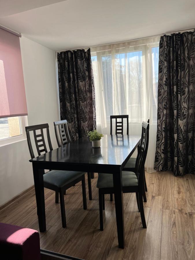 Nordic Sunny Apartment Сучеава Екстериор снимка